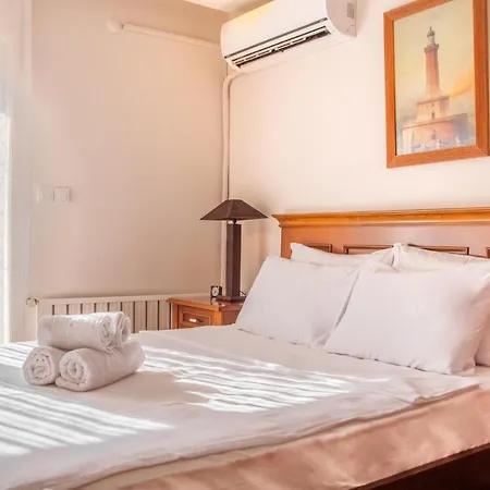Vila Lux W Pool Garden 3 Min To Sea In *