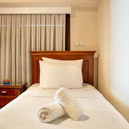 Vila Lux W Pool Garden 3 Min To Sea In